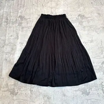 플리츠 플레어 스커트 M 블랙 허리밴딩 캐주얼 모노톤 구제 의류