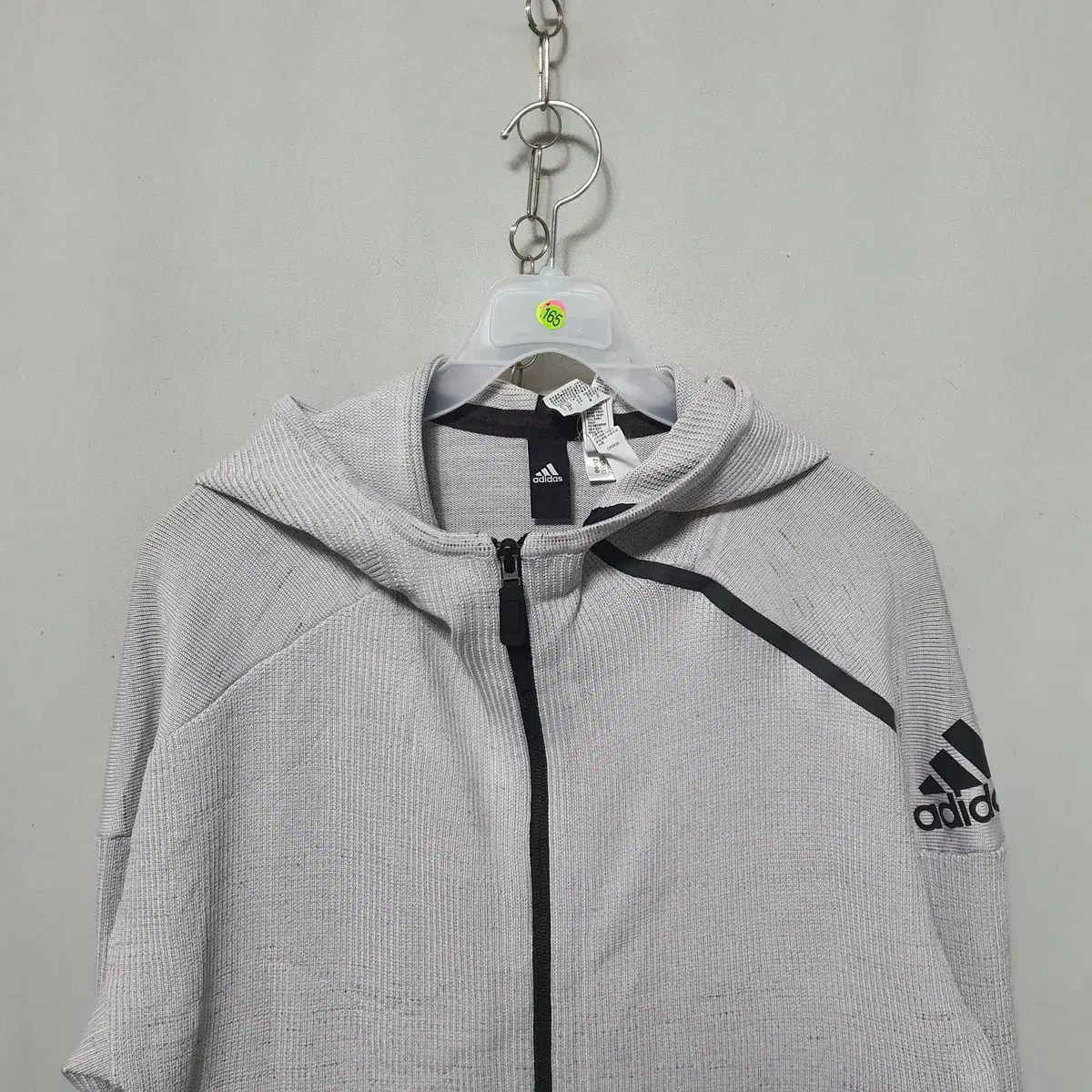 I165 Adidas Women&#x27;s Hooded Zip-up 95