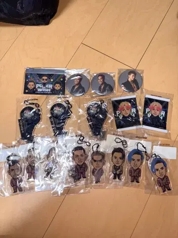 EXILE 과거 굿즈 키링 캔뱃지 등