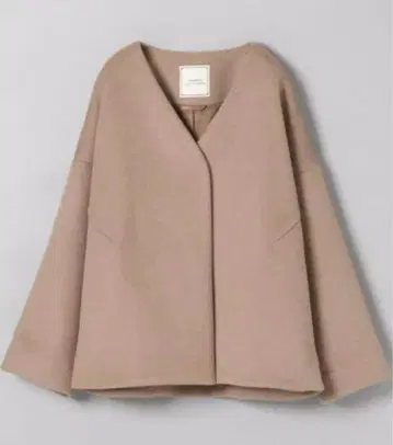 지나시스 숏 비버 하프 노카라 코트