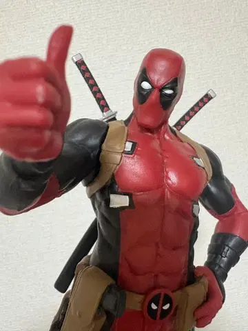 MARVEL COMICS 리미티드 프리미엄 피규어 데드풀