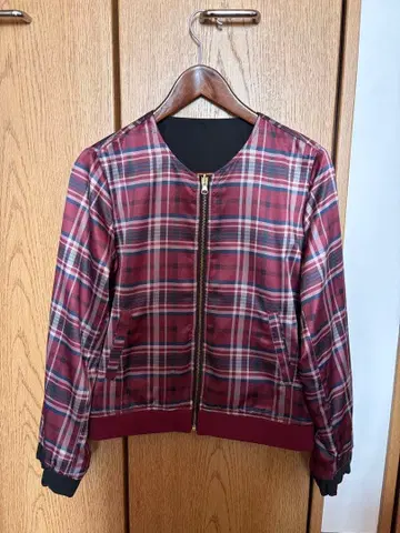 체크 무늬 봄버 자켓 빨간색