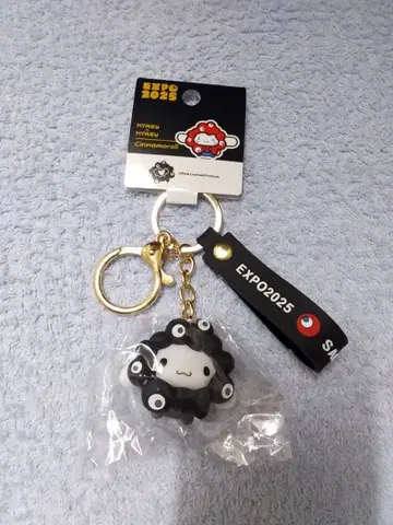 [ 박람회장 한정판 ] 시나몬 롤 블랙 미야쿠미야쿠 산리오 마스코트 키링