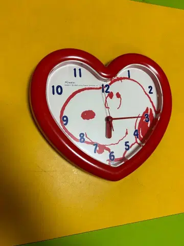 앤티크 스누피 하트형 벽걸이 시계 시티즌 SNOOPY