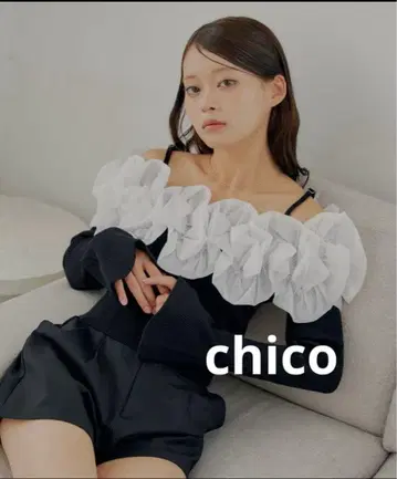 [ Chico ] 프릴 도킹 오프숄더 니트