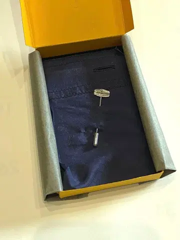 미사용 새상품 액세서리 실버 핀 론 헤르만