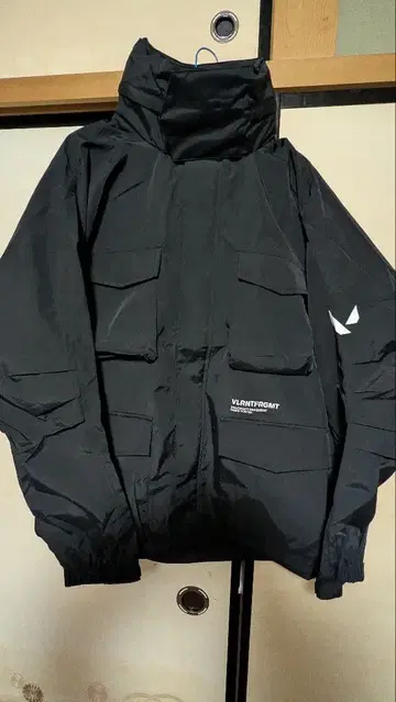 VLRNT // FRGMT 필드 자켓