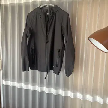 MARGARET HOWELL 미즈노 후드 부착 나일론 자켓 그레이