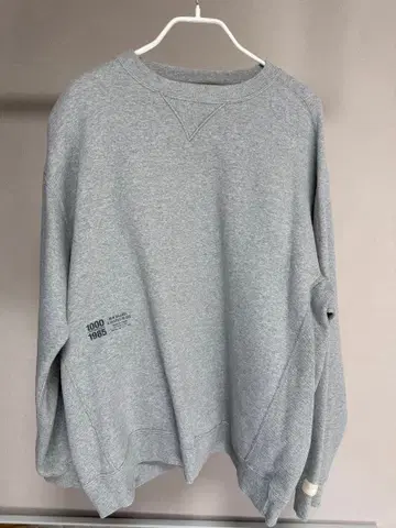 New Balance 그레이 맨투맨 1000