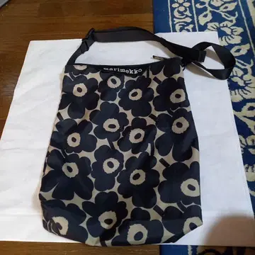 marimekko 꽃무늬 숄더백
