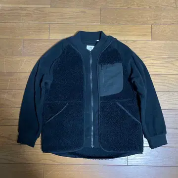 UNIQLO 화이트 마운티니어링 플리스 자켓