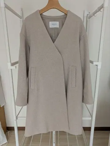 OPAQUE.CLIP 베이지 롱 코트 노카라