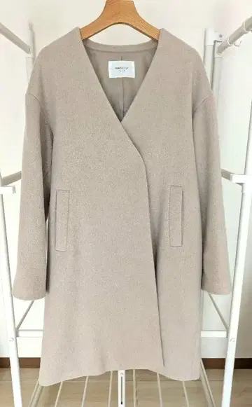 OPAQUE.CLIP 베이지 롱 코트 노카라