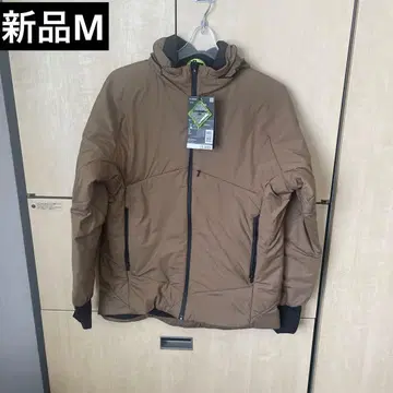 새상품 미사용 X Shelter 단열 자켓