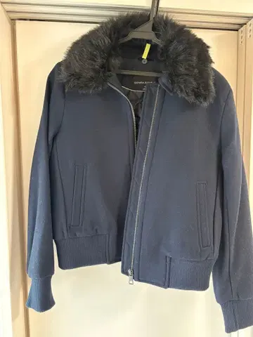 Banana Republic 네이비 퍼 자켓 S