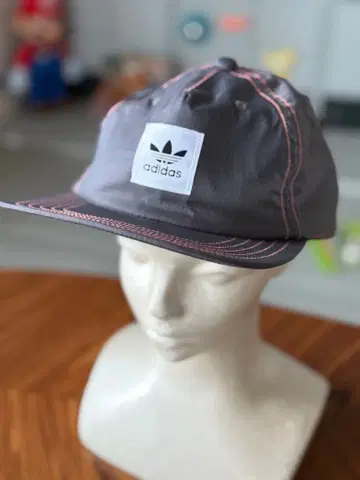 adidas 그랑다드캡 그레이
