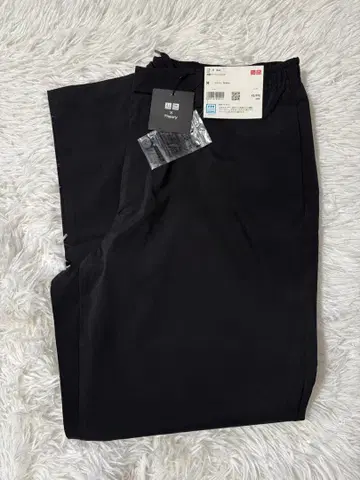 [ 새상품 ] 유니클로 띠어리 감동 이지 팬츠 블랙 사이즈 M