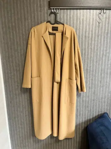 투모로우랜드 코디 가디건