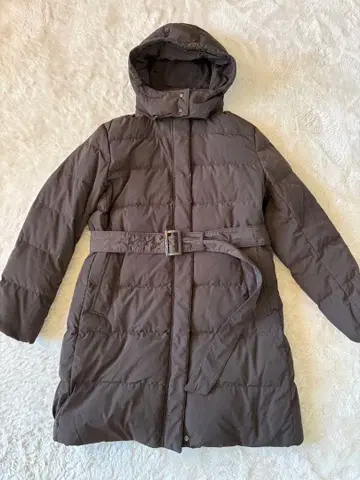 유니클로 XXL 다크 브라운 후드 부착 다운 허리 리본 끈 포함 롱 코트