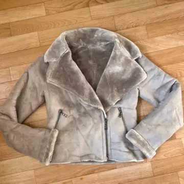 pinky&dianne 무스탕 자켓 상태 좋음