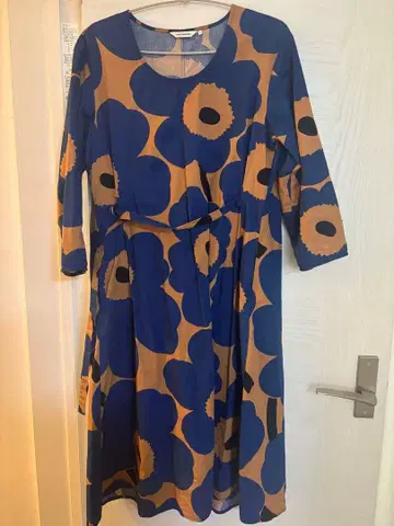 marimekko 꽃무늬 7부 소매 원피스 34