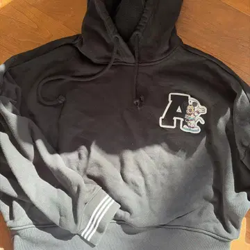 adidas 디즈니 블랙 후드티 UK 10