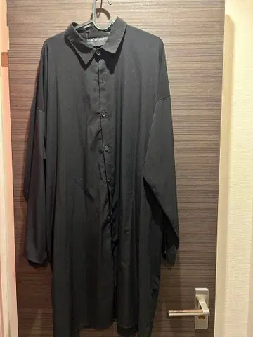 모노마니아 블랙 롱 셔츠 긴팔