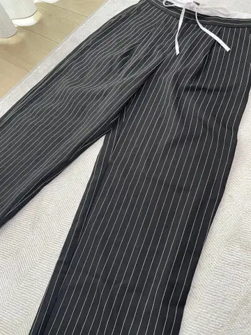 Dazy 스트라이프 블랙 슬랙스 XL