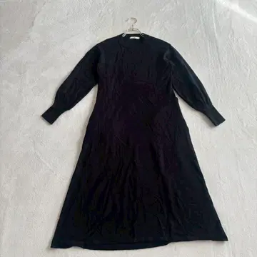 [SULLY] (S) 니트 원피스 종아리 기장 페미닌 A라인 리브 절개