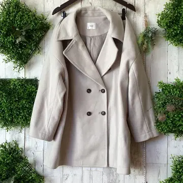 평평하게 놓음 가슴 너비 65 소매 폭 23