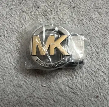Michael Kors MK 로고 버클