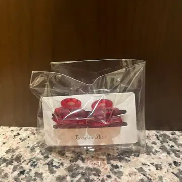 컴플렉스 비즈 레드 헤어 클립