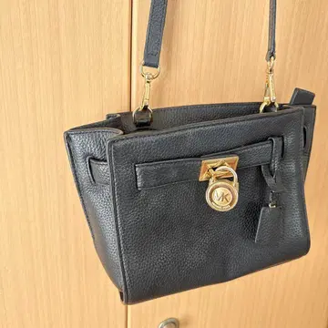 마이클코어스 블랙 숄더백