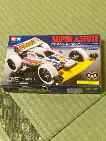 타미야 미니 사륜구동 슈퍼 아스튜트 Jr 펄 화이트