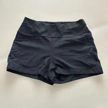 DANSKIN 블랙 숏팬츠 M 사이즈