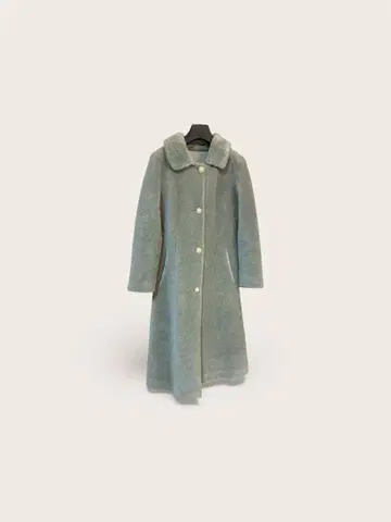 무스탕 코트 연한 green 색상으로 새상품급