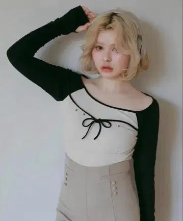 andmary Alma ribbon tops black