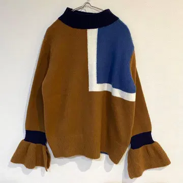 [셀렉모카] 컬러 블록 푸치 하이넥 니트 긴팔 슬릿 플레어 F