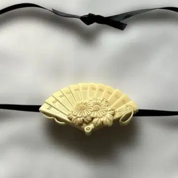 앤티크 주얼리 초커 펜던트 헤드 아이보리 부채 x 국화