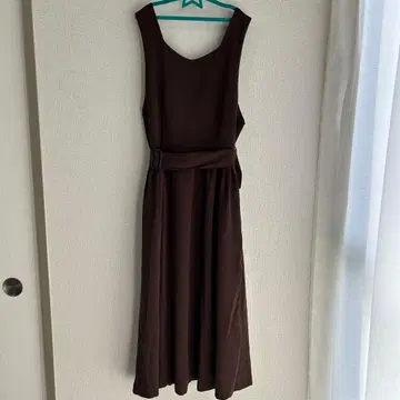 RiLi tokyo 리리 슬리브리스 원피스 다크 브라운 브라운