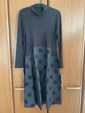 별 세 개 드레스 블랙 도트 디자인 원피스