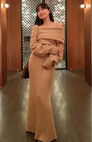 anuans 오프숄더 니트 원피스 (BEIGE)