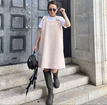 LINKABLE 베이지 플리스 슬리브리스 원피스