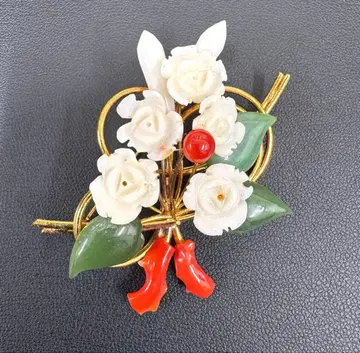 꽃다발 디자인 브로치 화이트 장미