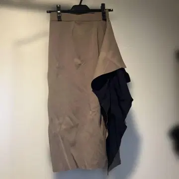 JENNE 베이지 네이비 랩 타이트 스커트