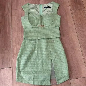 민트 그린 타이트 드레스 glossy