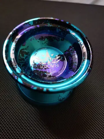 씨쓰리 요요 디자인 크라운 스플래쉬