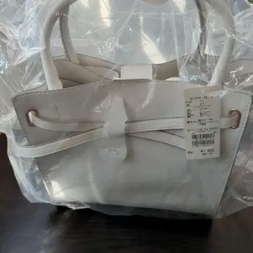 화이트 숄더백 미니 파우치 포함