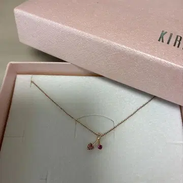 KIRAT 꽃 모티브 목걸이 핑크