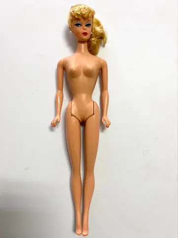 복각판 바비 인형 본체